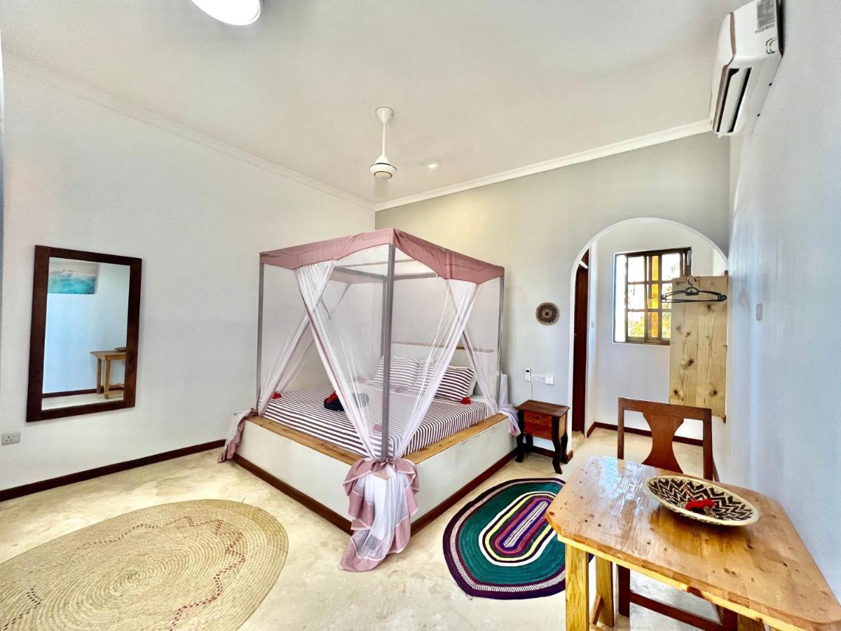 Chikachika Beach B&B Nungwi Extérieur photo