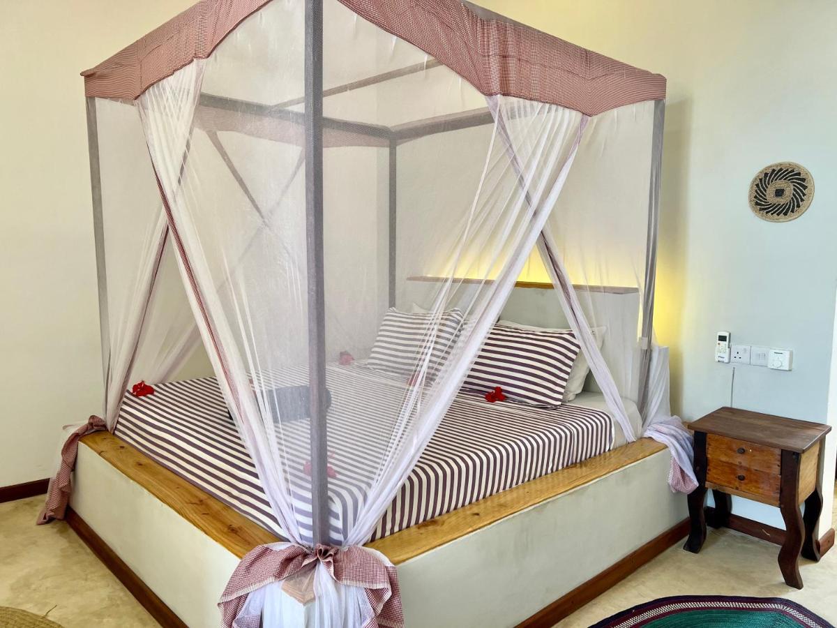 Chikachika Beach B&B Nungwi Extérieur photo