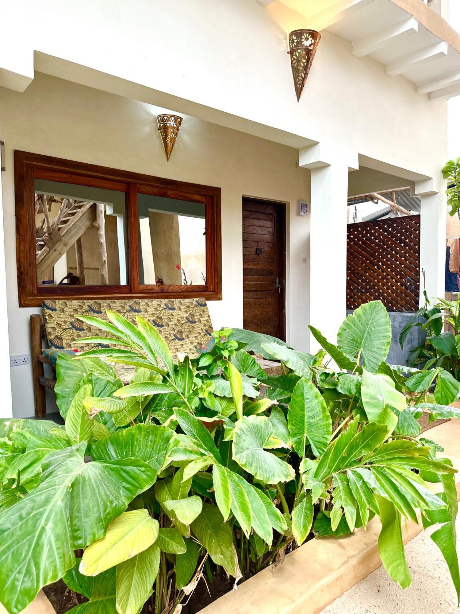 Chikachika Beach B&B Nungwi Extérieur photo